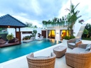 Villa with pool for sale